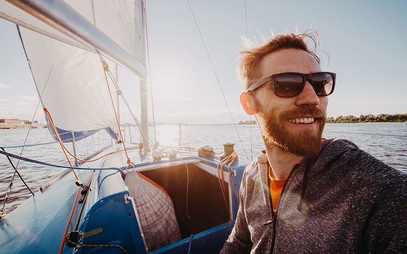 boat in the blue ocean - annuity leads